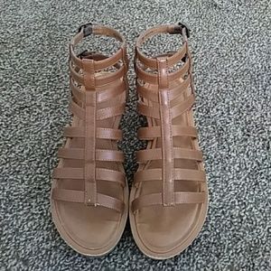 American Eagle Sandals